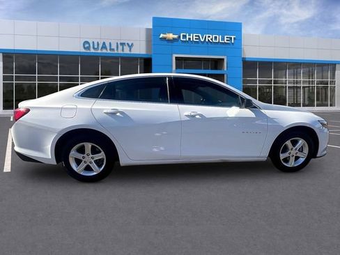 Certified 2022 Chevrolet Malibu LS FWD image 8