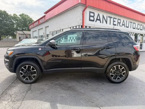 Used 2018 Jeep Compass Trailhawk w/ Leather Interior Group AWD/4WD image 2