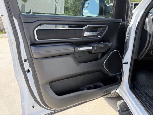 Used 2021 RAM 1500 Laramie w/ Sport Appearance Package AWD/4WD image 12