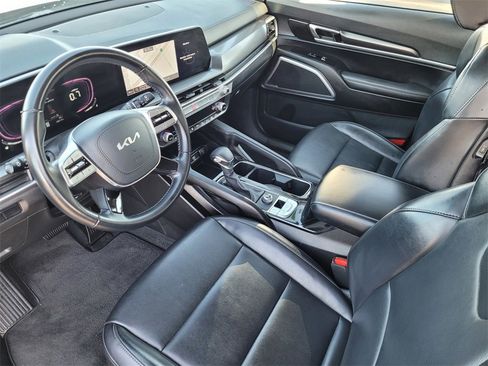 Used 2024 Kia Telluride LX image 7
