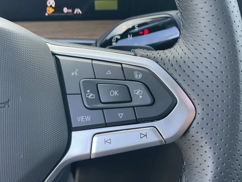 New 2026 Volkswagen Tiguan SEL R-Line image 9