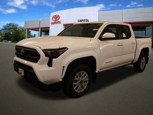 New 2025 Toyota Tacoma SR5 image 4