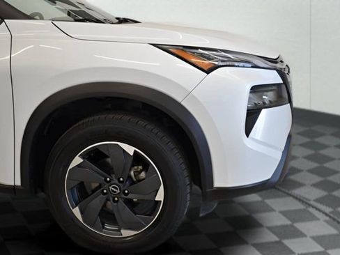 Used 2025 Nissan Rogue SV image 13