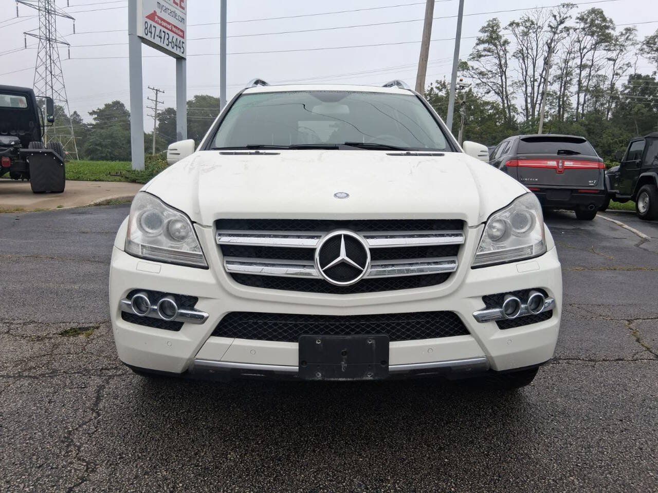 Used 2011 Mercedes-Benz GL 450 4MATIC image 2