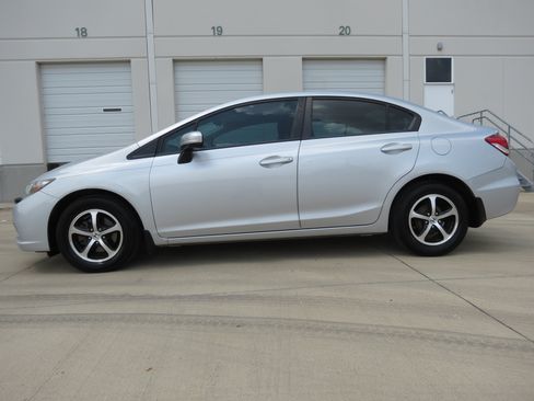 Used 2015 Honda Civic SE image 5
