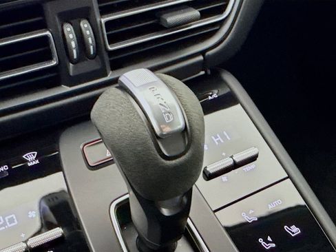Certified 2024 Porsche Macan GTS AWD/4WD image 23