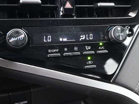 Used 2023 Toyota Camry LE w/ Convenience Package FWD image 30