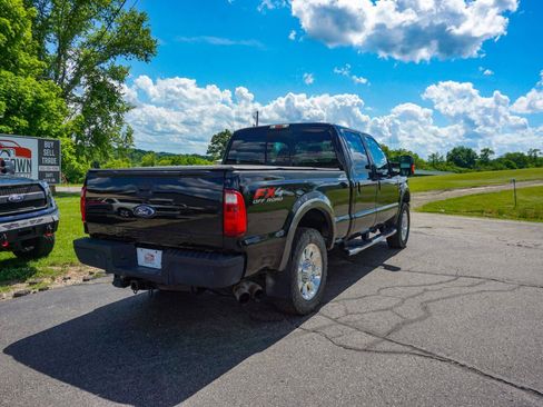 Used 2008 Ford F250 Harley-Davidson AWD/4WD image 4