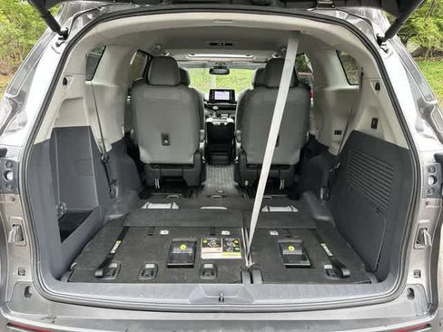 Used 2024 Toyota Sienna XLE w/ XLE Plus Package AWD/4WD image 27