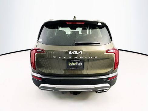 Used 2022 Kia Telluride SX w/ Towing Package image 7