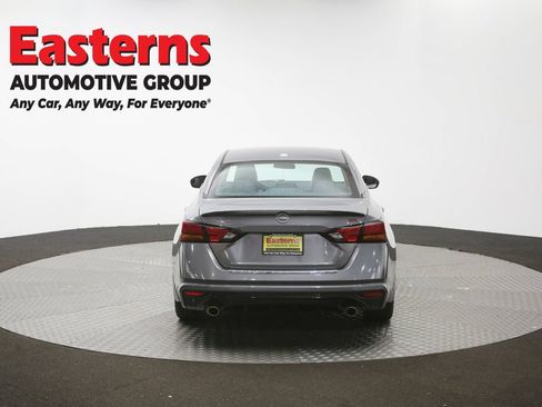 Used 2023 Nissan Altima 2.5 SR FWD image 35