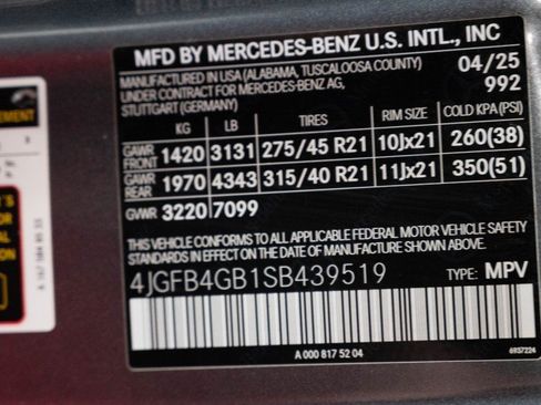 Certified 2025 Mercedes-Benz GLE 450e 4MATIC image 35