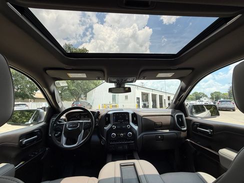Used 2021 GMC Sierra 1500 SLT w/ SLT Premium Plus Package AWD/4WD image 27