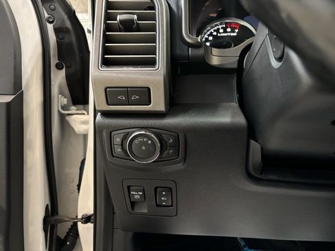 Used 2018 Ford F150 Limited w/ Trailer Tow Package image 13