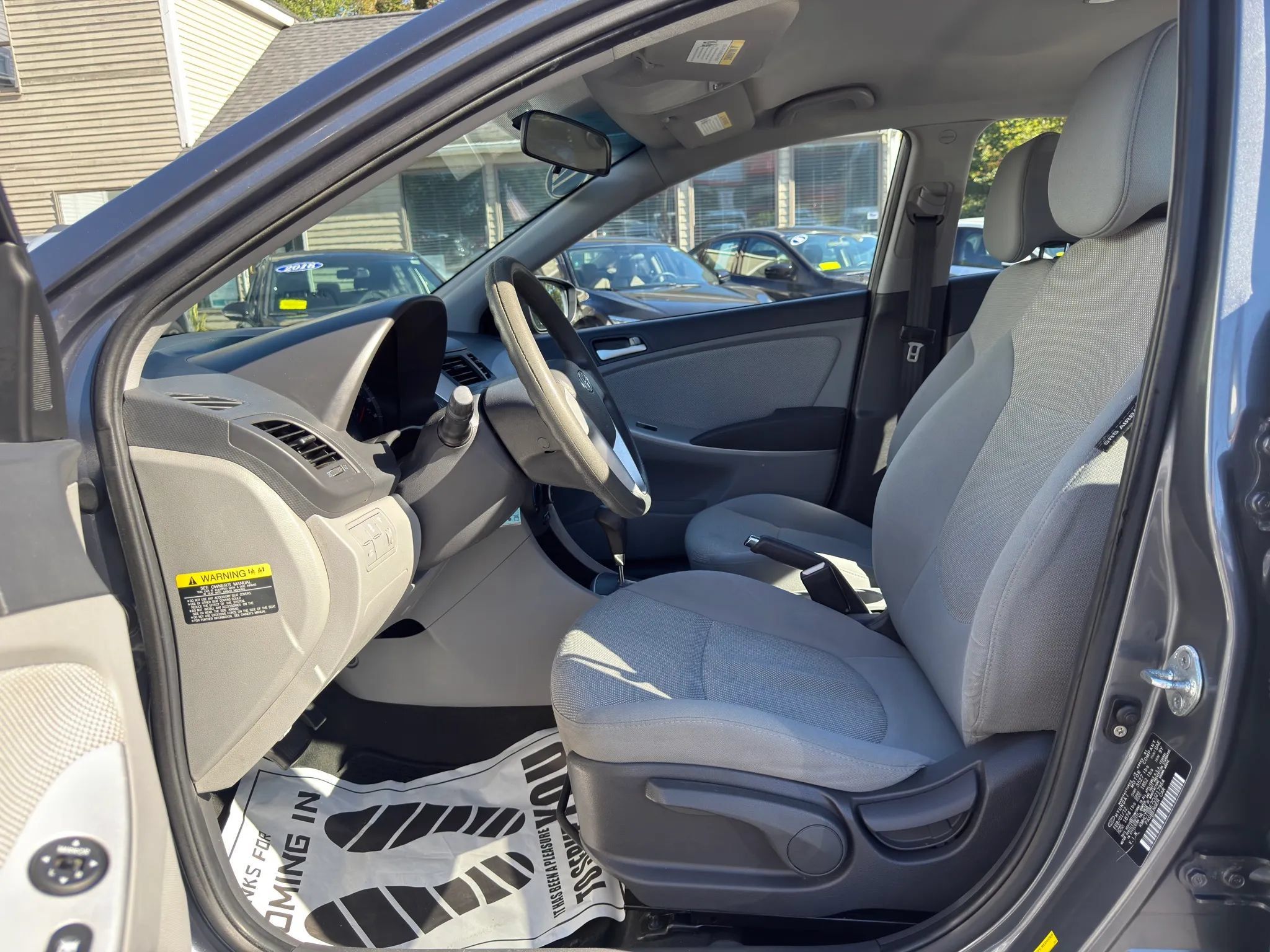Used 2012 Hyundai Accent GLS FWD image 13