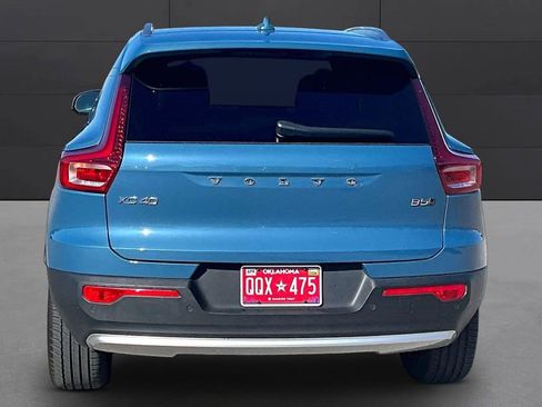 Used 2025 Volvo XC40 B5 Core AWD/4WD image 4