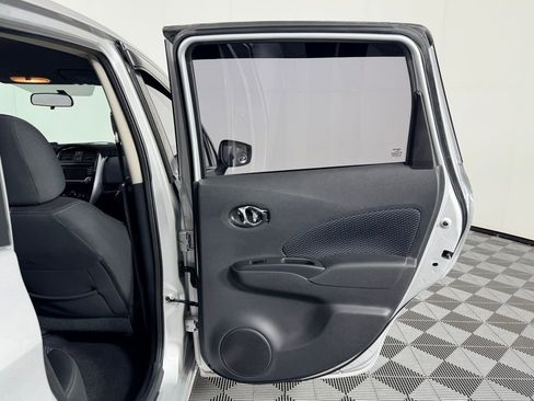 Used 2017 Nissan Versa Note SV image 27