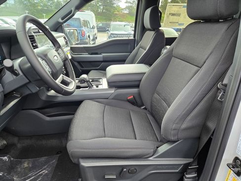 New 2026 Ford F150 XLT w/ Equipment Group 302A MID image 8