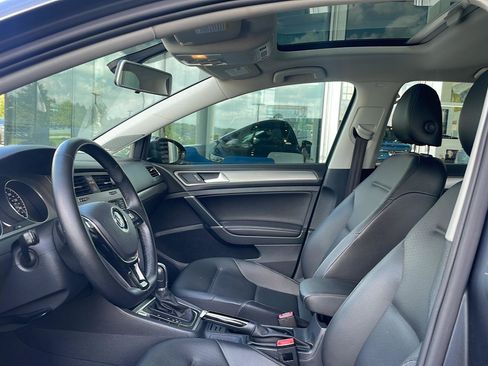 Used 2016 Volkswagen Golf SE FWD image 3