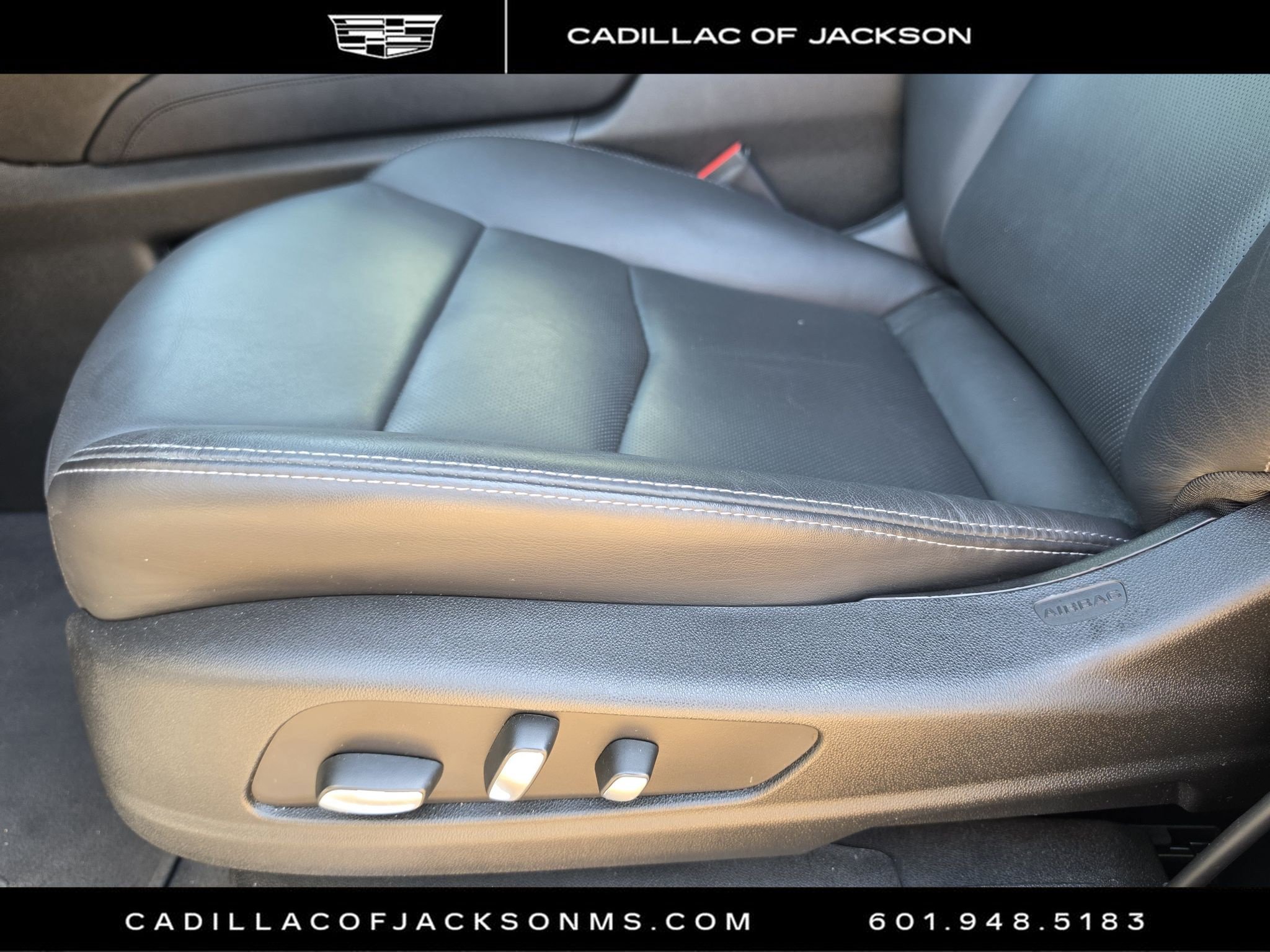 Certified 2025 Cadillac XT5 Premium Luxury FWD image 25