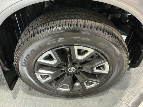 Used 2021 Nissan Titan Platinum Reserve w/ Moonroof Package image 42