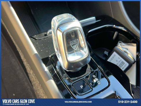 Certified 2025 Volvo XC40 B5 Plus w/ Climate Package image 30