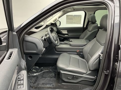 New 2025 Ford Expedition Max Active AWD/4WD image 3