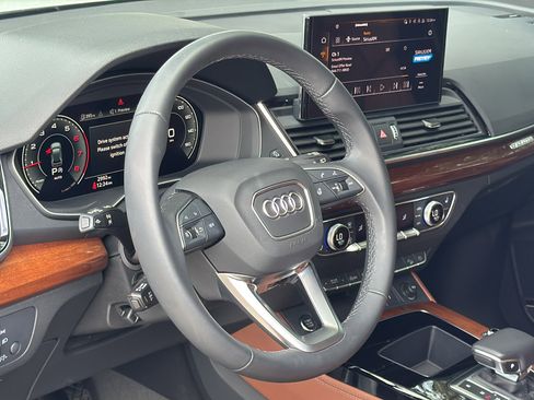 Used 2025 Audi Q5 2.0T Premium Plus image 10