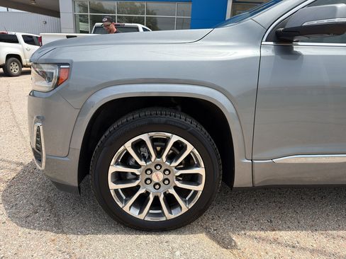 Used 2023 GMC Acadia Denali w/ Denali Ultimate Package FWD image 2
