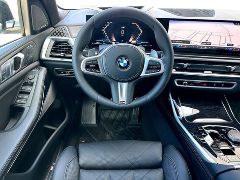 New 2026 BMW X7 xDrive40i w/ M Sport Package image 17