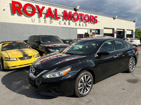 Used 2017 Nissan Altima 2.5 SV FWD image 1