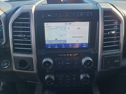 Used 2020 Ford F150 Platinum image 18