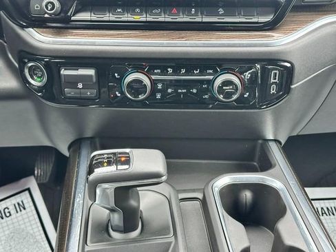 Certified 2022 Chevrolet Silverado 1500 LT Trail Boss w/ Convenience Package II image 14