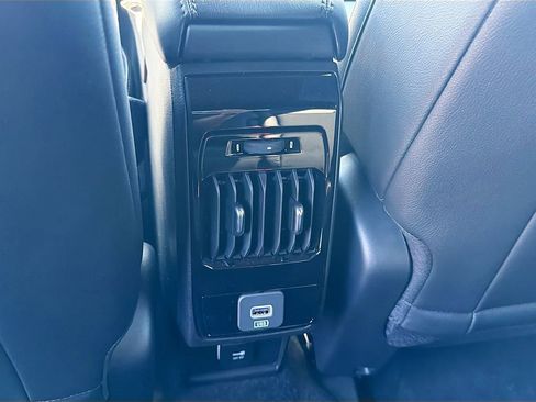 New 2026 Jeep Compass Latitude image 19