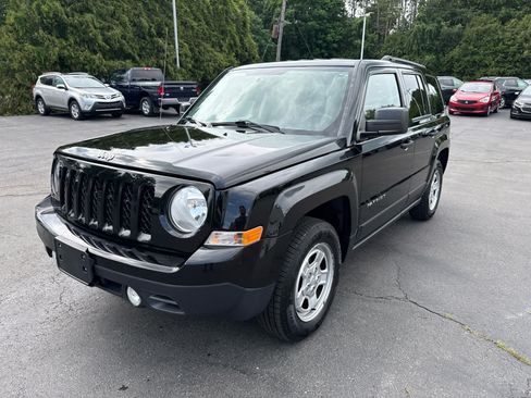 Used 2016 Jeep Patriot Sport FWD image 7