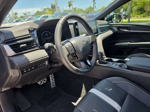 Used 2026 Toyota Camry Hybrid w/ Multimedia Upgrade Package FWD image 13