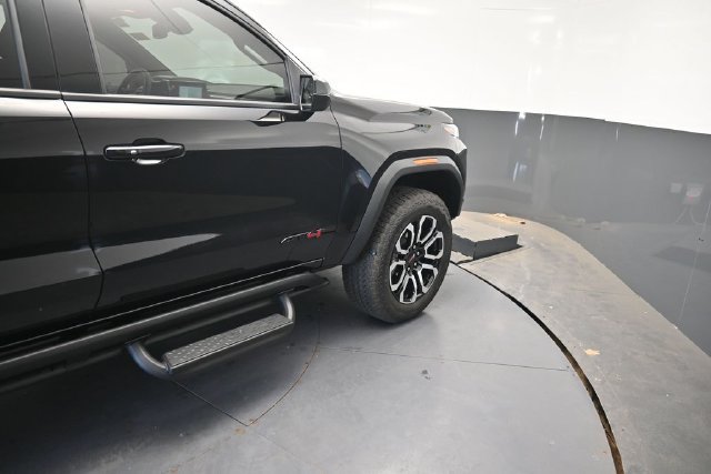 Used 2025 GMC Canyon AT4 w/ Nightfall Edition AWD/4WD image 21