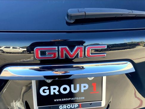 Used 2022 GMC Terrain SLE image 9