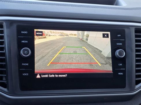 Used 2020 Volkswagen Atlas Cross Sport SE w/ Panoramic Sunroof Package image 15