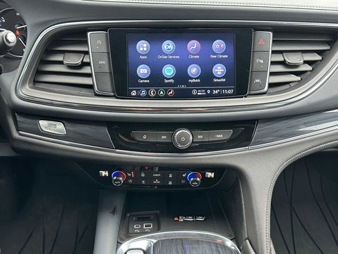 Used 2022 Buick Enclave Premium image 27