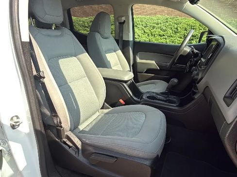 Used 2017 Chevrolet Colorado W/T w/ WT Convenience Package AWD/4WD image 26
