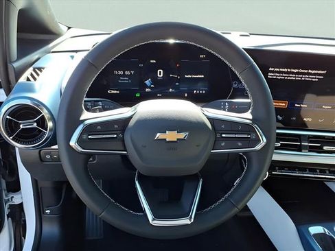 New 2026 Chevrolet Equinox EV LT image 8