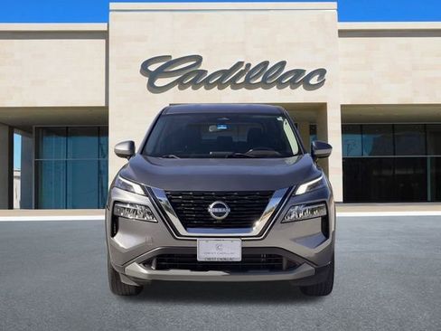 Used 2023 Nissan Rogue SV image 9
