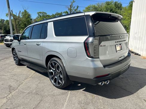 Used 2025 Chevrolet Suburban RST w/ RST Capability Package AWD/4WD image 8