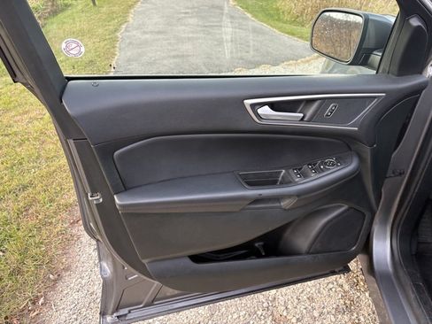 Used 2024 Ford Edge SEL image 21