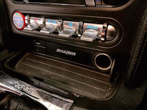 Used 2016 Ford Mustang Premium image 32