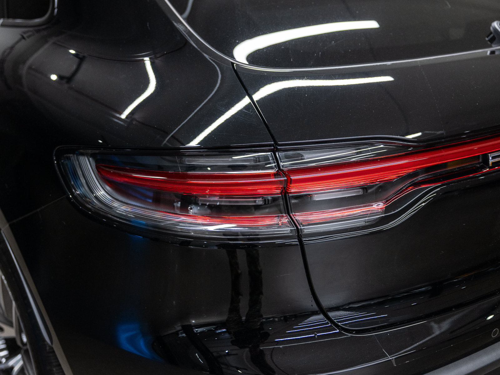Used 2026 Porsche Macan AWD/4WD image 23