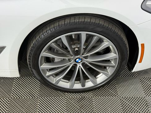 Used 2021 BMW 540i w/ Convenience Package image 8