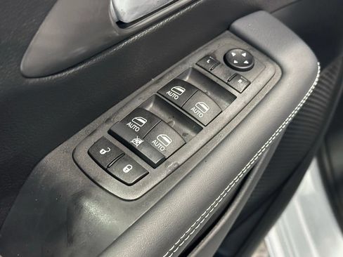 New 2026 Chrysler Voyager LX FWD image 9