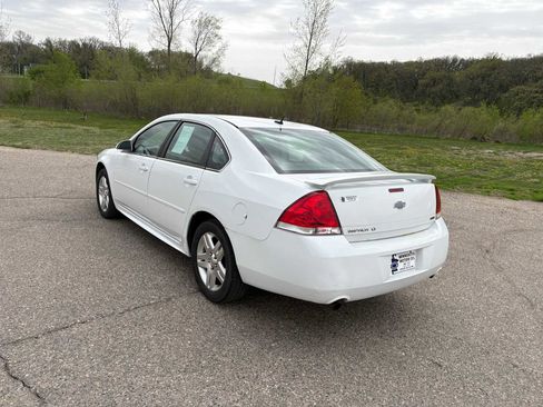 Used 2015 Chevrolet Impala LT w/ LT Sunroof Package FWD image 5
